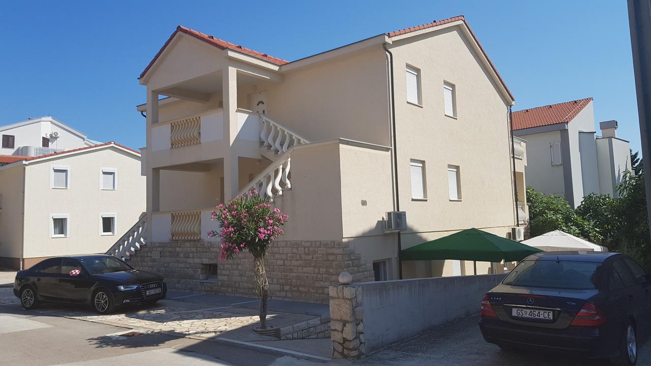 Apartments Mislav Novalja Exterior foto